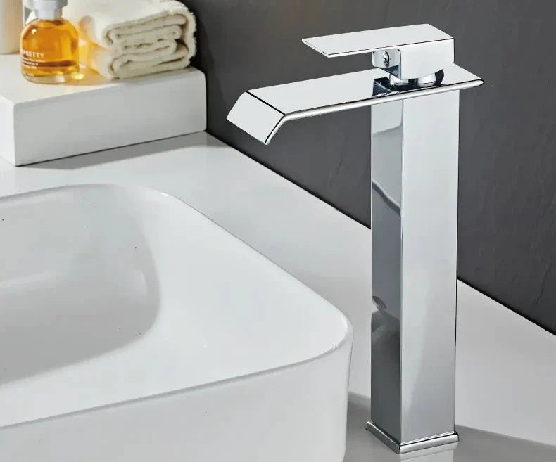 Torneira Premium para Banheiro SilverGeometricLine